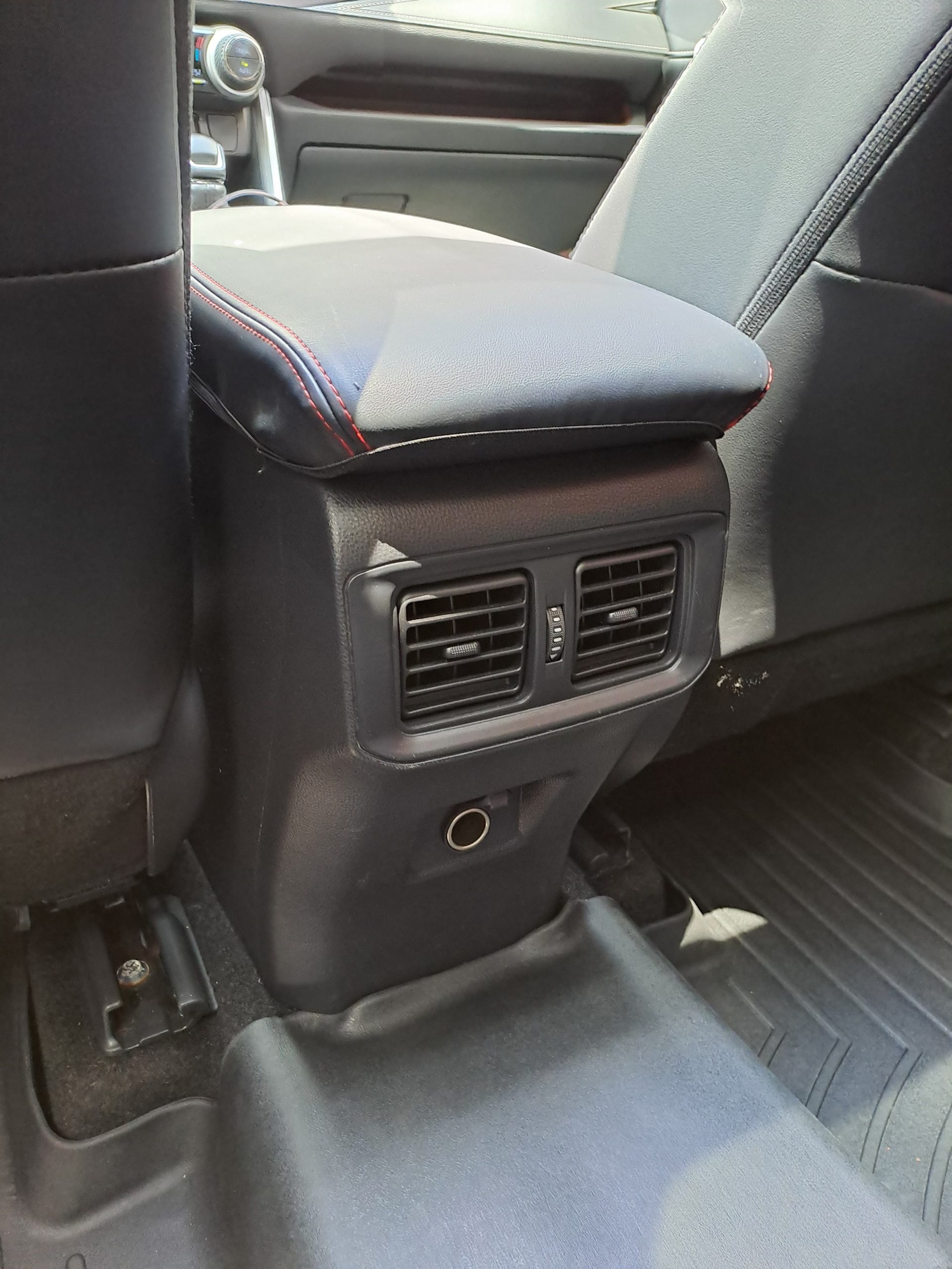 
								Toyota RAV4 Cc2500 Limited 4X2 2020 full									