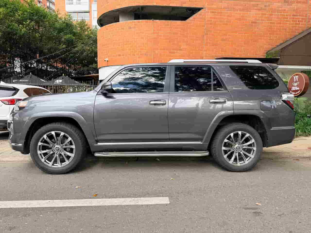 Toyota 4Runner Limited 2019