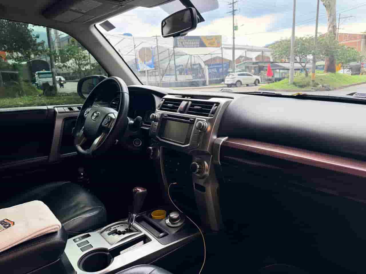 
								Toyota 4Runner Limited 2019 full									
