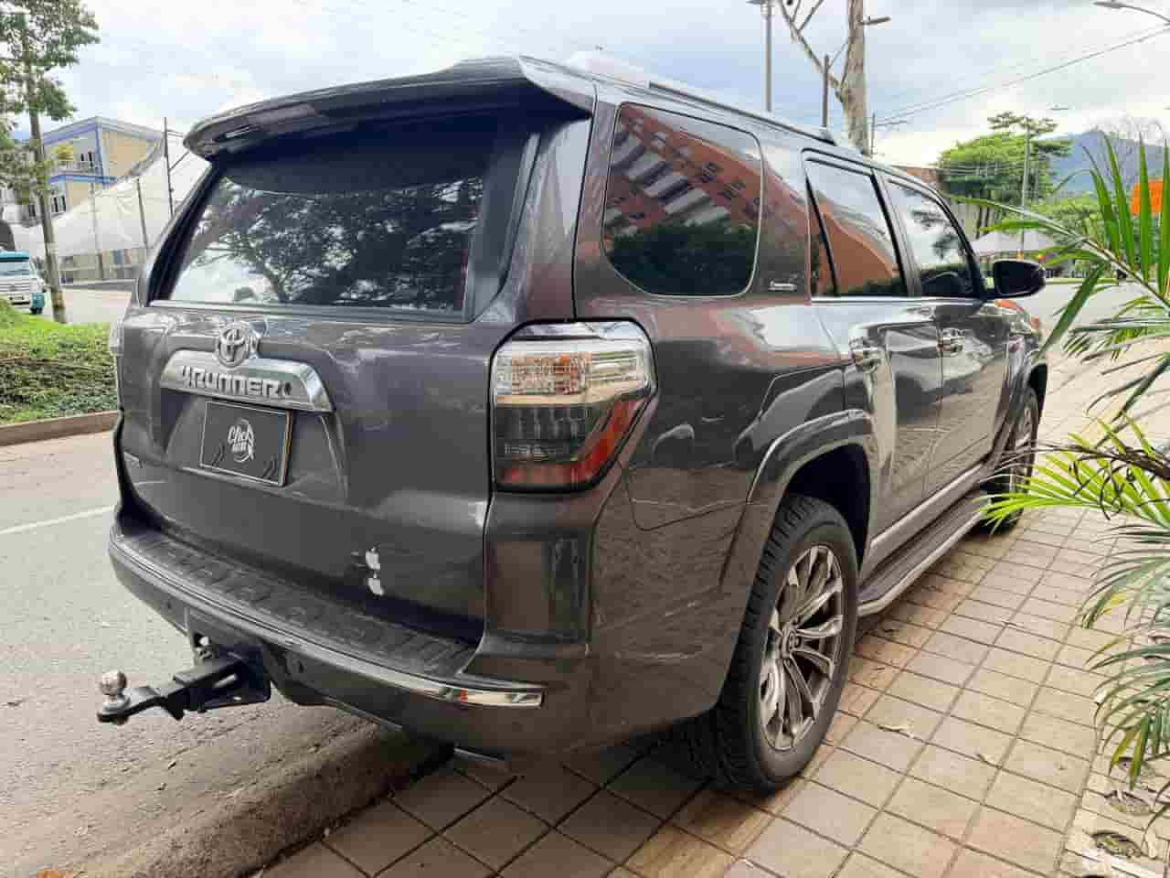 Toyota 4Runner Limited 2019