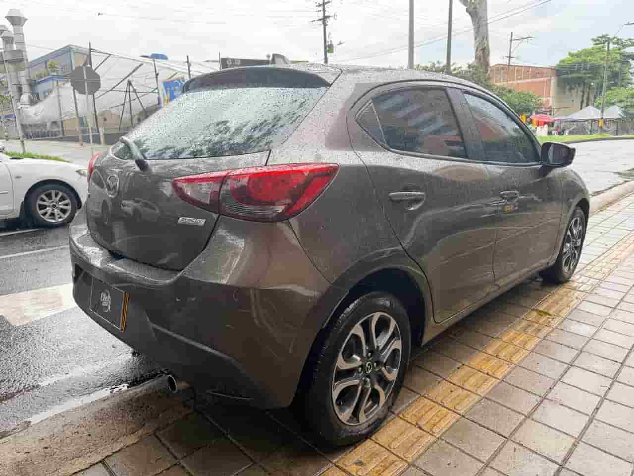 
								Mazda 2 Cc1500 Grand Touring 2018 full									