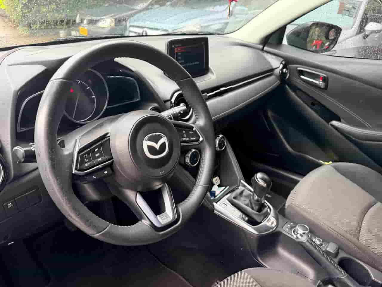 
								Mazda 2 Cc1500 Grand Touring 2018 full									