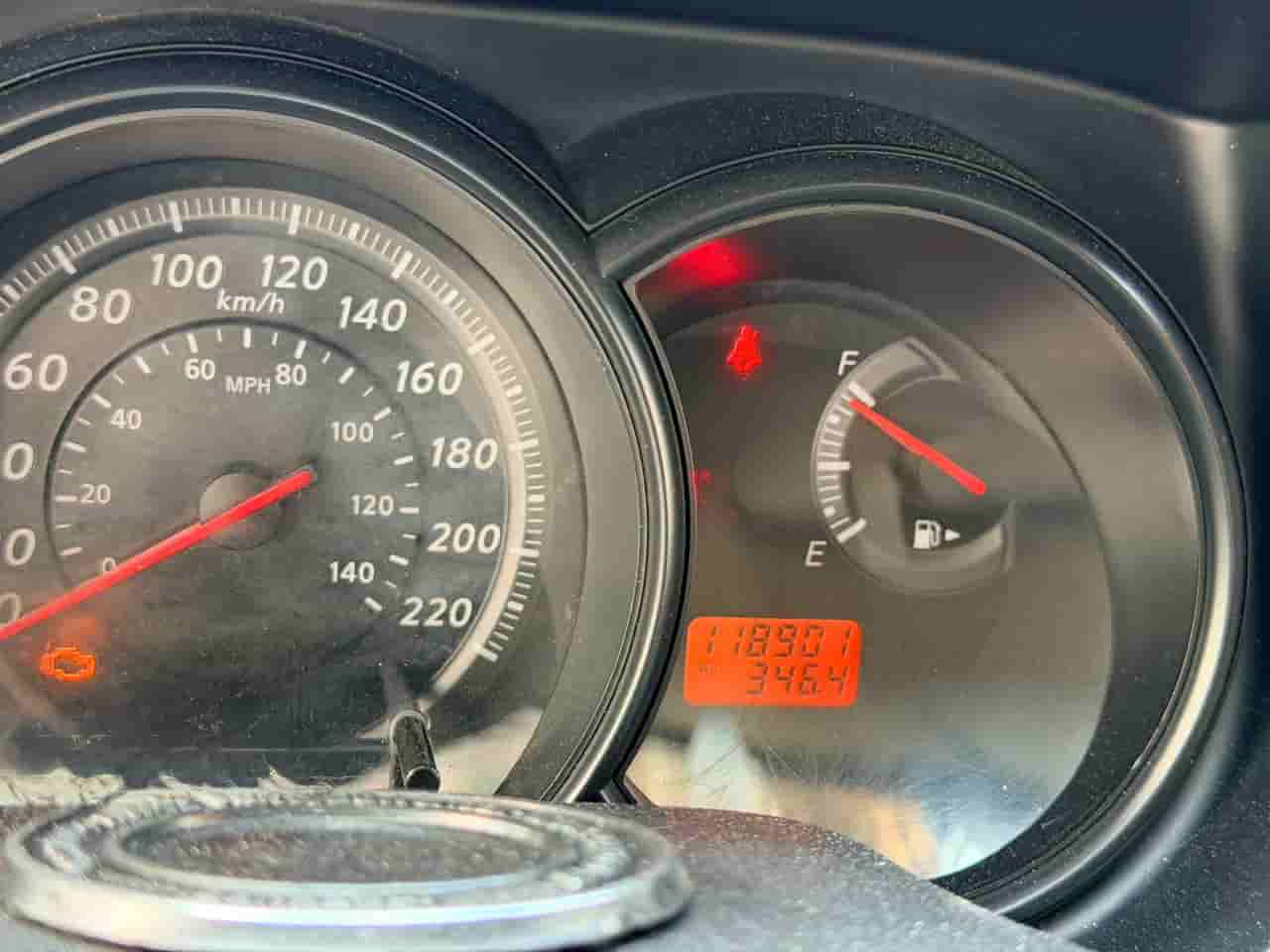 
								Nissan Tiida Sedan 1.8 Miio 2013 full									