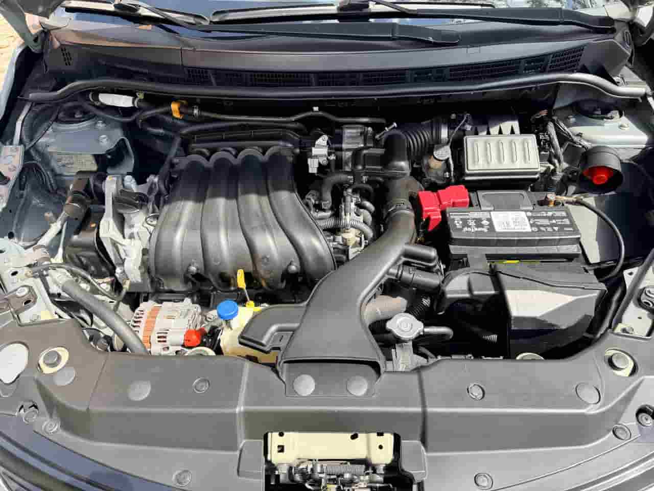 
								Nissan Tiida Sedan 1.8 Miio 2013 full									